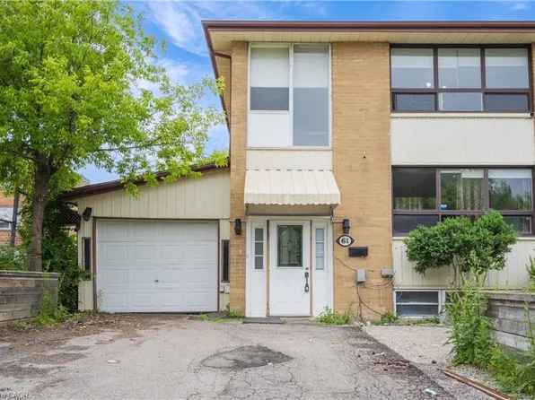 61 Clarence St, Brampton, ON L6W 1S4