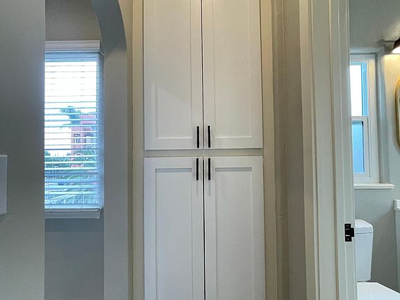 4th image of 914 17th St #9