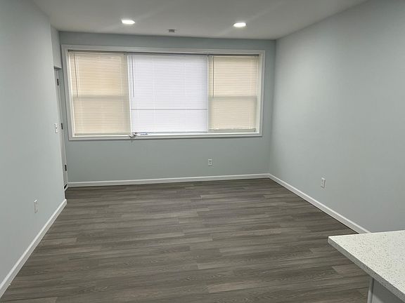 4th image of 1806 67th Ave Floor 1