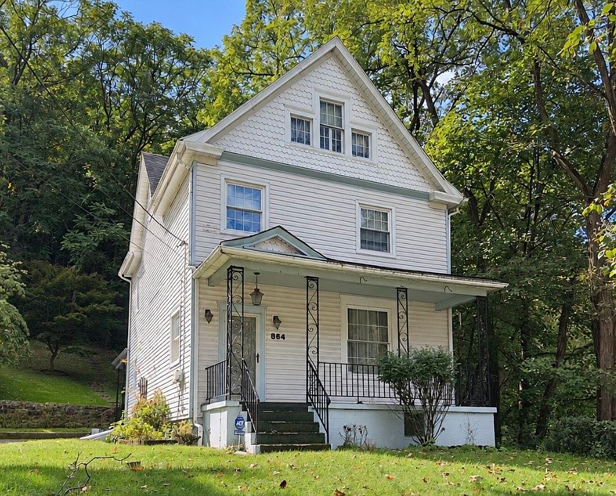 1st image of 864 Forest Ave