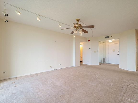 5th image of 7100 Radice Court #702