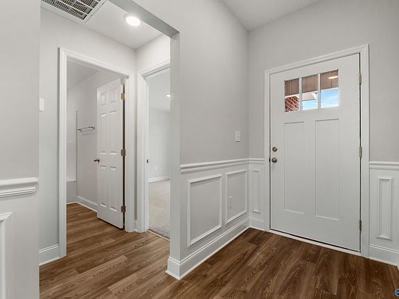 5th image of 226 Irish Hill Dr