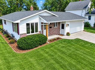 141 Robbins St, Seymour, WI 54165