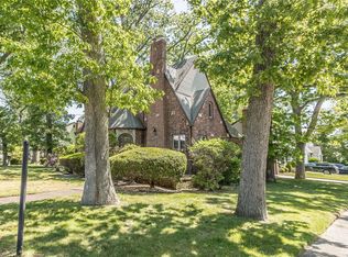 151 Emerson Pl, Valley Stream, NY 11580
