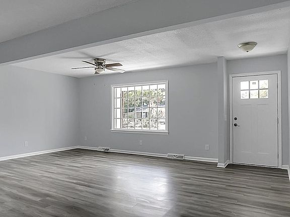 3rd image of 4755 Lysa Ave