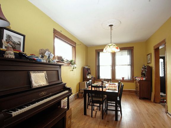 4th image of 7652 S Coles Ave #1/2