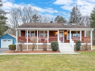 97 Bent St, Franklin, MA 02038