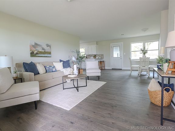 2nd image of 1016 Ash Dr