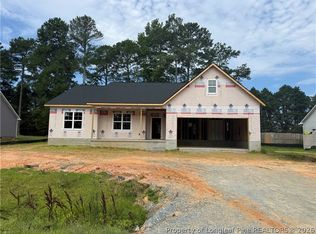 199 Waters Edge Dr, Erwin, NC 28339