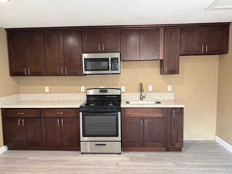 1313 S Yucca Ave #2 — Photo 7