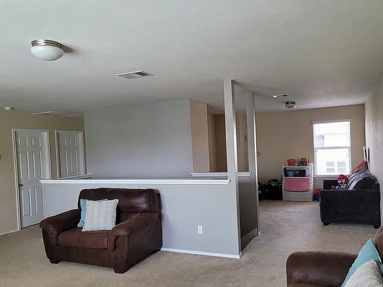 9213 Devonshire Ct — Photo 11