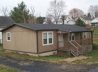 877 Highland Ave, Waynesboro, VA 22980