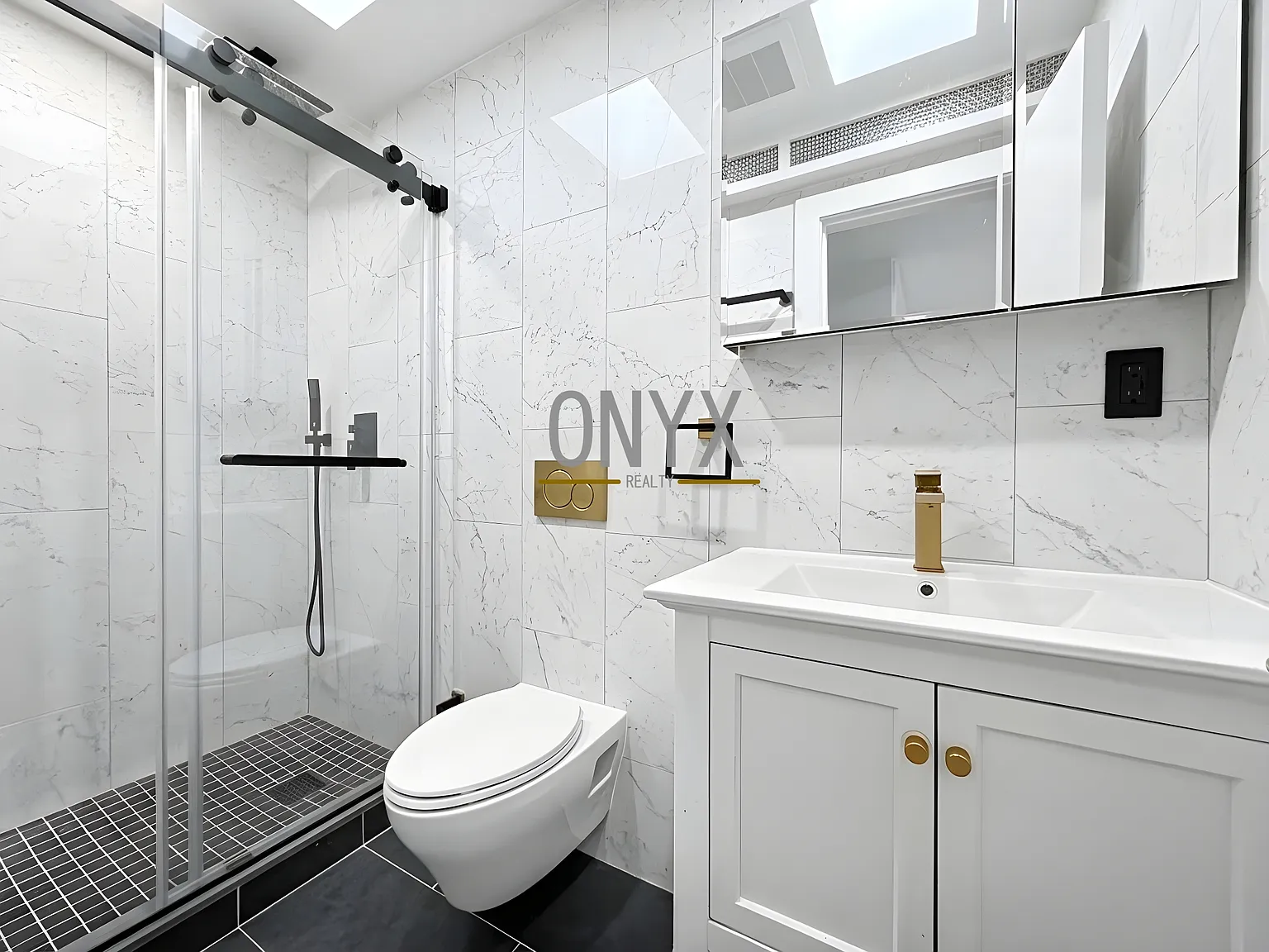 3 bed, 900 sqft, $3,800 — Photo 4