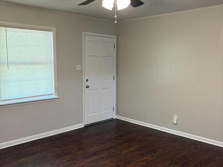 11201 Donnie Dr — Photo 3
