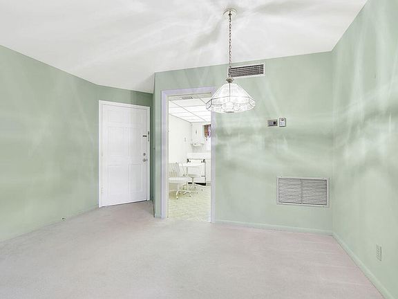 5th image of 6 Garden St APT 105