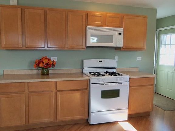 4th image of 1325 Park Dr