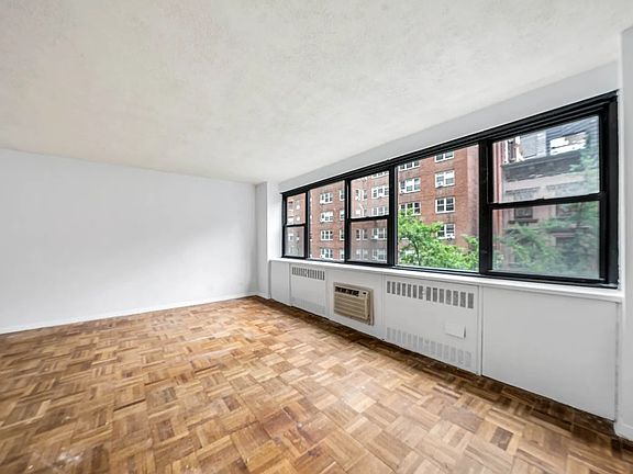 4th image of 110 E 36th St APT 5A