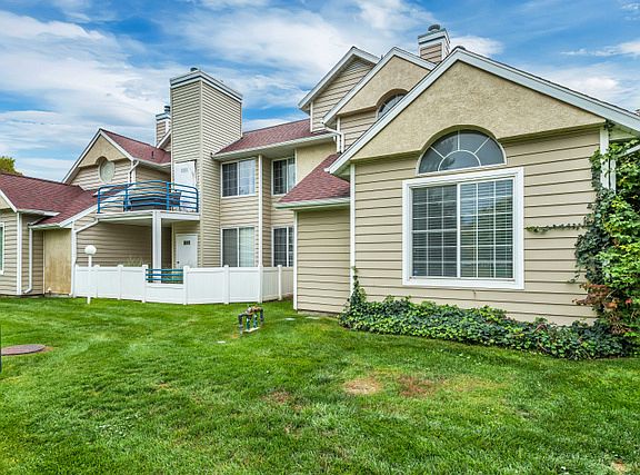 2nd image of 1386 W Ocean Ct S