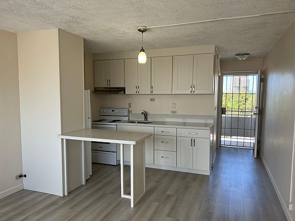 4th image of 711 Kamuela Ave #403