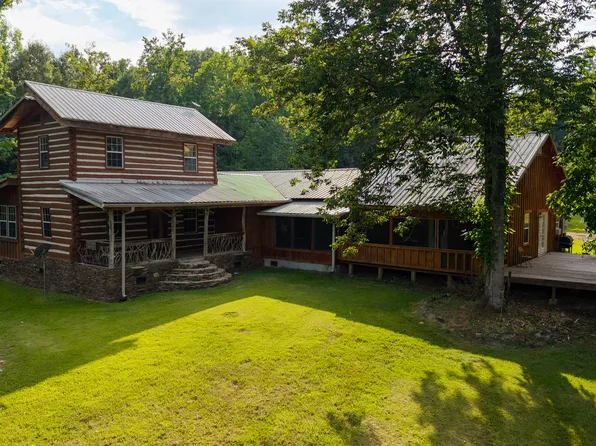 1216 Everett Springs Rd NE, Calhoun, GA 30701