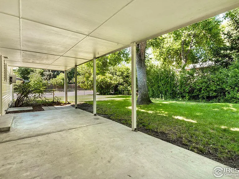 1241 S Bryan Ave — Photo 17