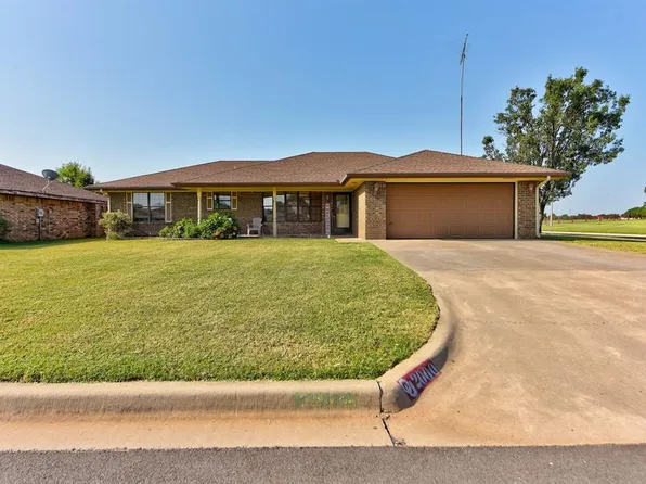 2000 Morgandee Ln, Weatherford, OK 73096