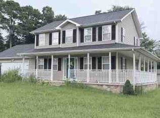 136 Lake Shore Dr, Chatsworth, GA 30705
