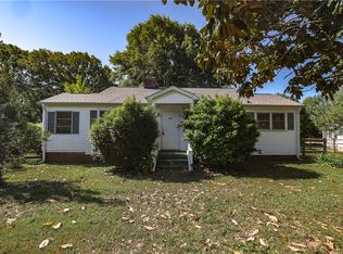 420 E Queen St, Pendleton, SC 29670