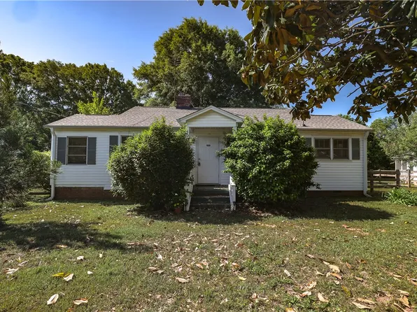 420 E Queen St, Pendleton, SC 29670