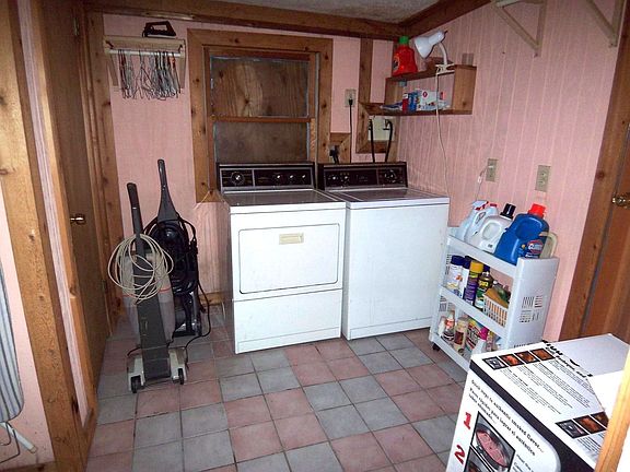 Rear House Laundry Room