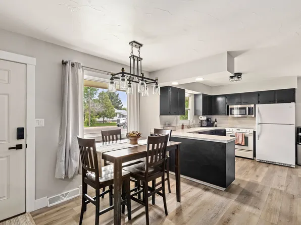 713 55th St S, Great Falls, MT 59405
