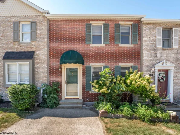 42 Old House Ln, Morgantown, WV 26505