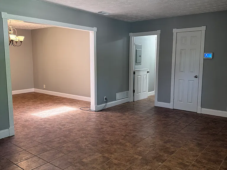 5044 Oakside Dr — Photo 13