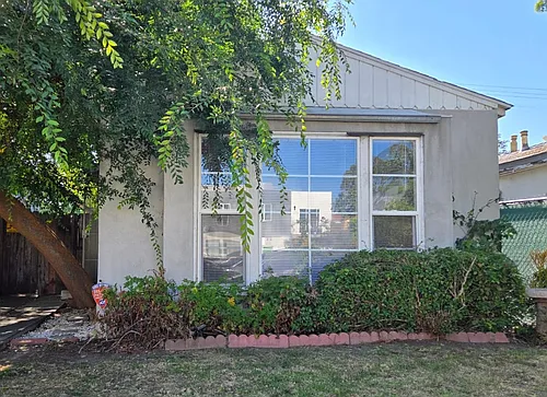 5121 Cahuenga Blvd Photo 1