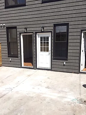 Rented by P Management | media 32