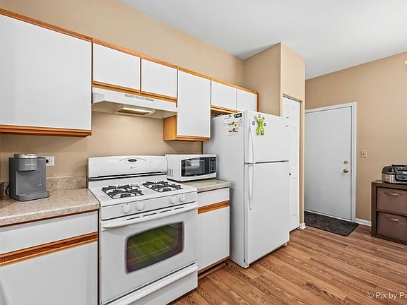 5th image of 2259 Lake Ridge Dr