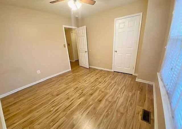 1077 Roseberry Ct — Photo 14