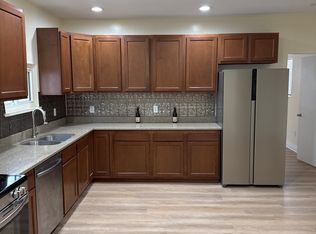 522 E Beck St, Columbus, OH 43206