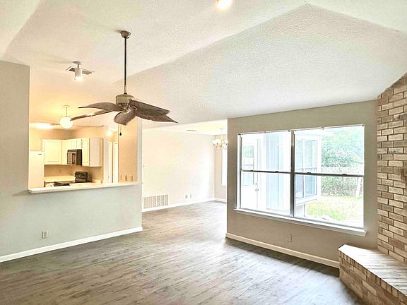 3rd image of 6119 Broadmeadow