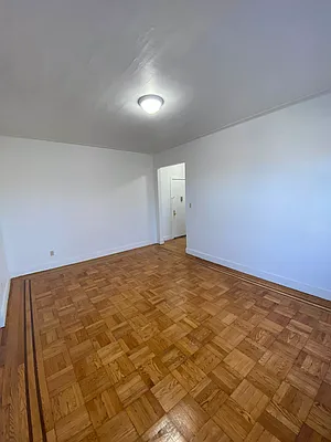 Rented by City Prime Commercial Realty  | media 5