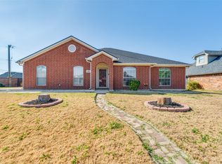 1501 Millbrook Dr, Midlothian, TX 76065