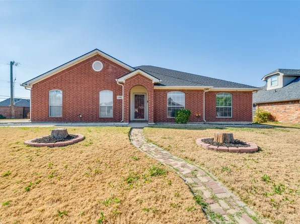 1501 Millbrook Dr, Midlothian, TX 76065