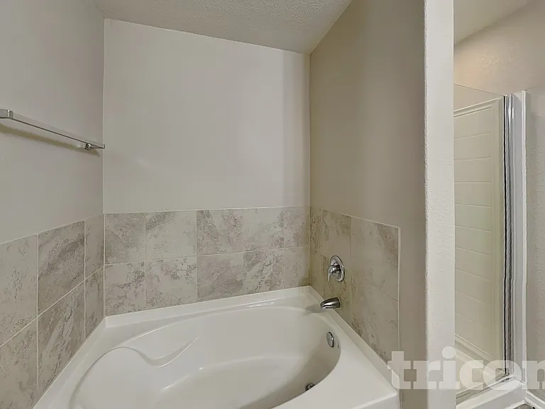 9411 Sandy Ridge Way — Photo 10