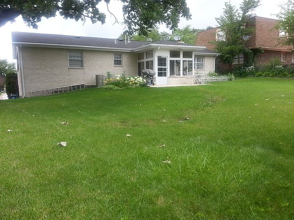 2nd image of 9181 Windsor Dr