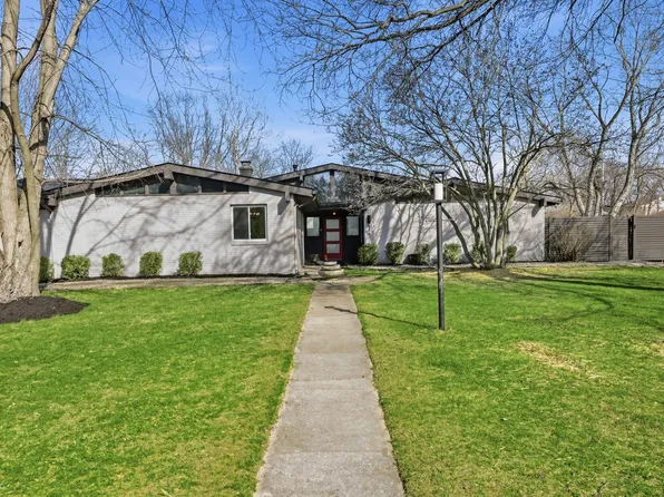 9047 Holliday Dr, Indianapolis, IN 46260