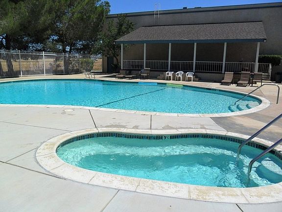 Pool, Jaccuzzi, and Racquetball Courts