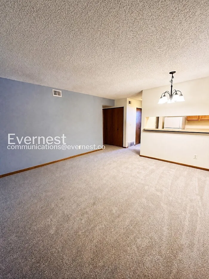 2 bed, 1.0 bath, 824 sqft, $1,495 — Photo 4