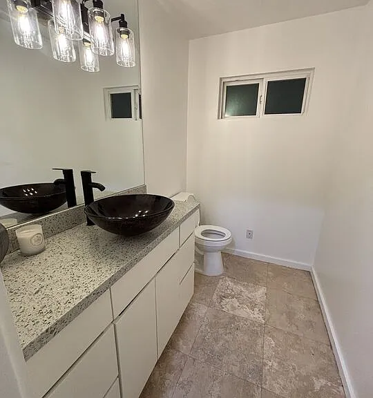 15147 Otsego St — Photo 4