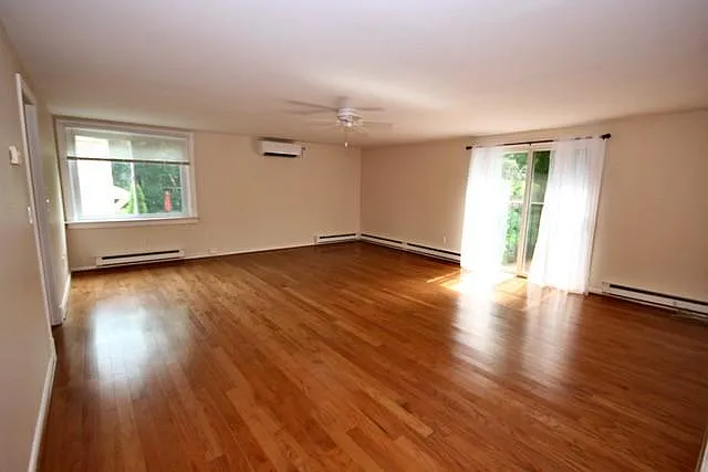 2 bed, 1400 sqft, $3,700 — Photo 4