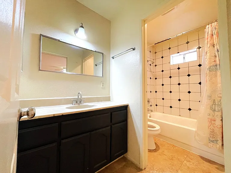 1349 Walnut Ave #A — Photo 14